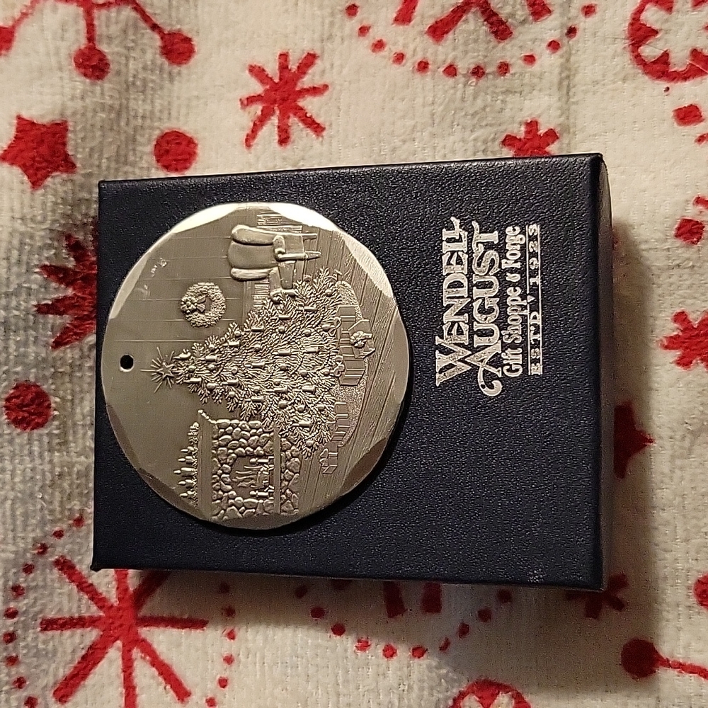 Wendell August Ornament 1999